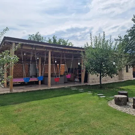 Casuta De Vacanta Danut&erin Oda ve Kahvaltı Târgu Jiu